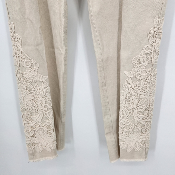 John Mark Embroidered Raw Hem Crop Jean Womens Size 10 Beige Denim - Picture 3 of 6